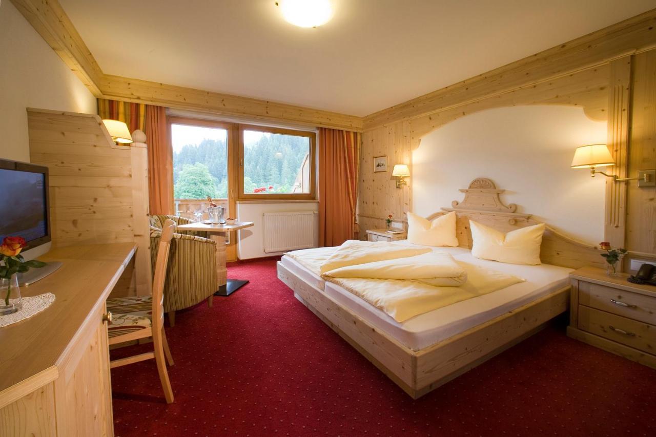 جيرلوس Alpenhotel Tirolerhof المظهر الخارجي الصورة