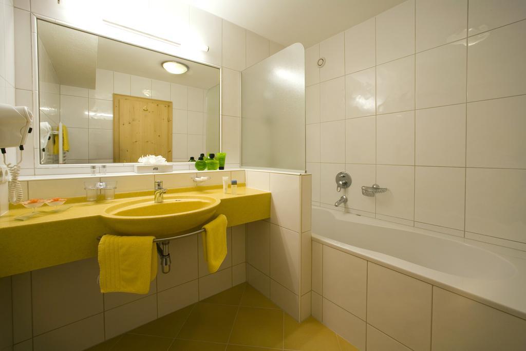 جيرلوس Alpenhotel Tirolerhof المظهر الخارجي الصورة