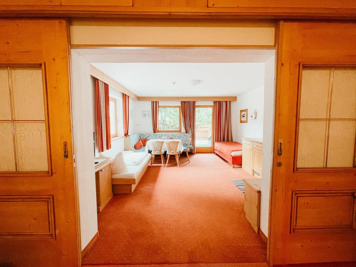 جيرلوس Alpenhotel Tirolerhof المظهر الخارجي الصورة