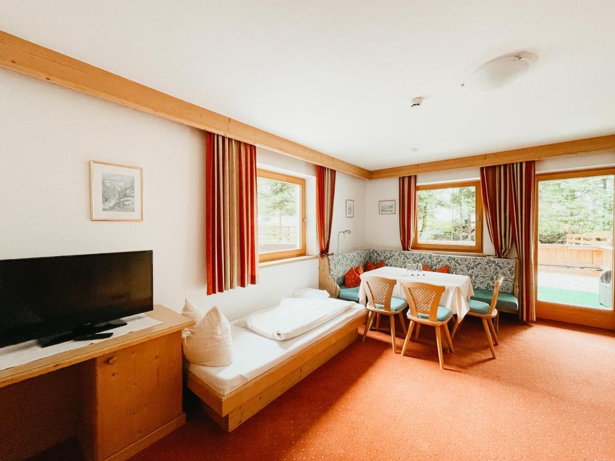 جيرلوس Alpenhotel Tirolerhof المظهر الخارجي الصورة